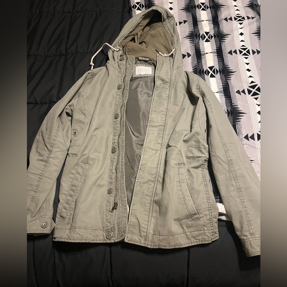 XS green Aeropostale jacket. Barely worn I grew out of it. Great condition